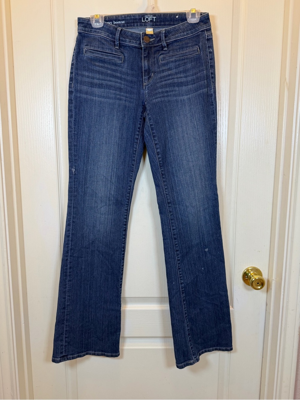 LOFT Curvy Mid-Dark Blue Wide Leg Jeans. Size 2